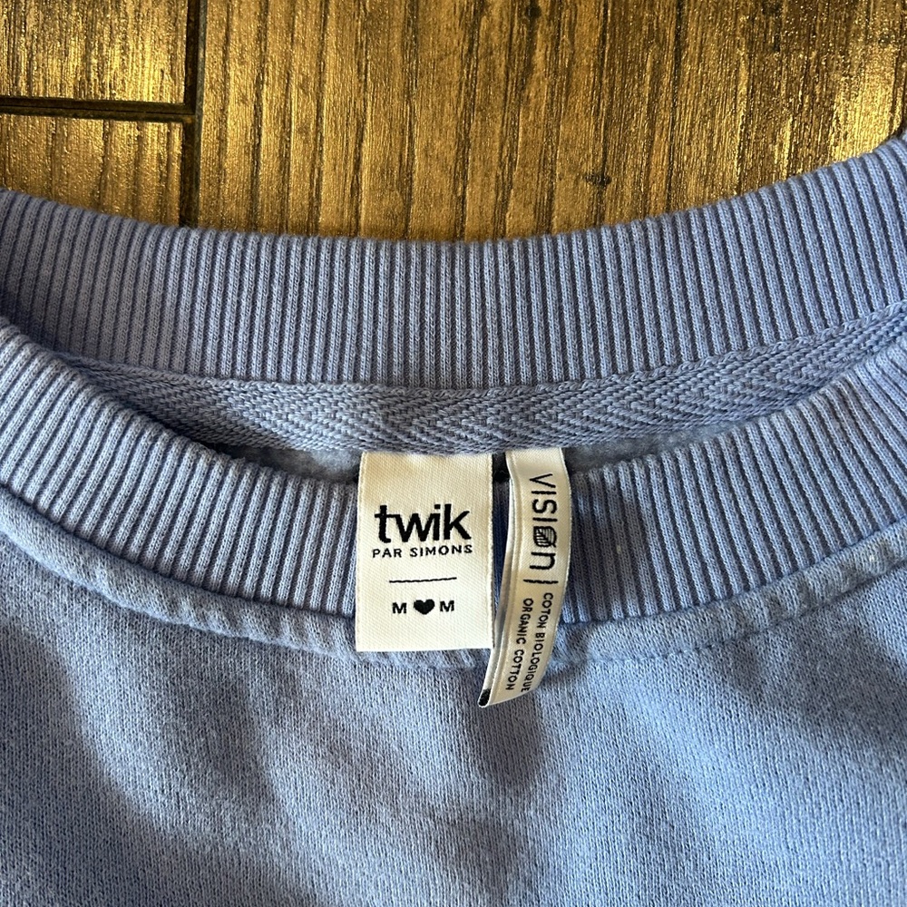 Simons Women’s Periwinkle Crewneck - Picture 3 of 4